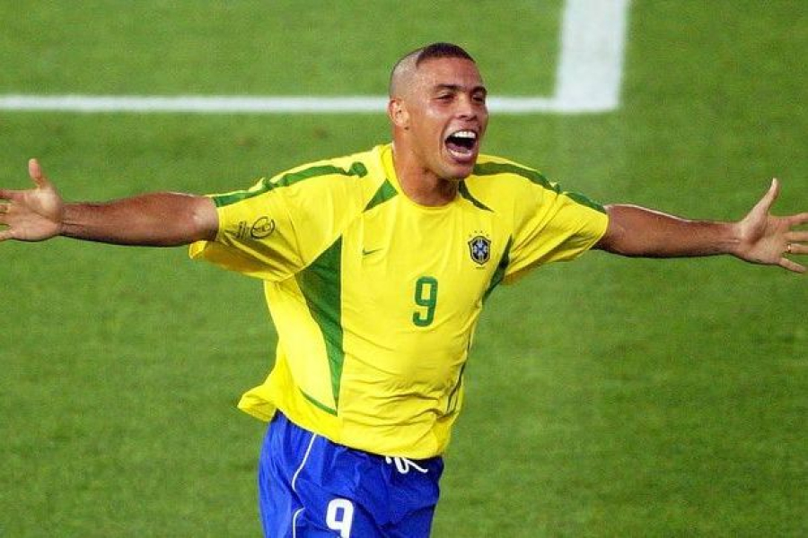 Ronaldo fenômeno: o gênio que redefiniu o futebol mundial 