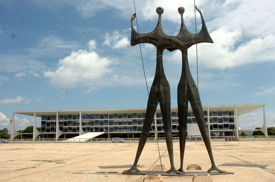 Reforma da Praça dos três Poderes avança com investimento milionário e promessa de revitalização histórica